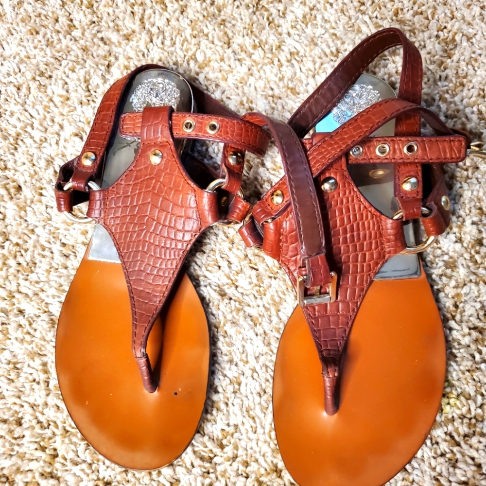 Vince Camuto Alligator Print Gladiator Sandles 7.5